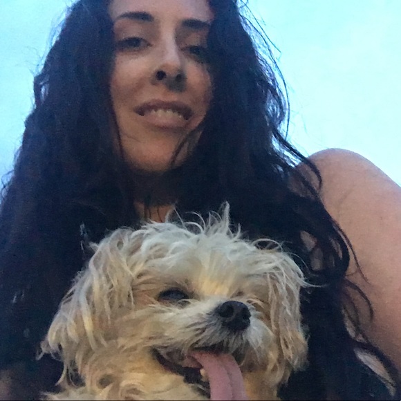 Meet your Posher, Mickelle - Picture 2 of 8